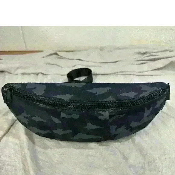 Apana Fanny Pack Black and Gray Camo - Picture 3 of 6
